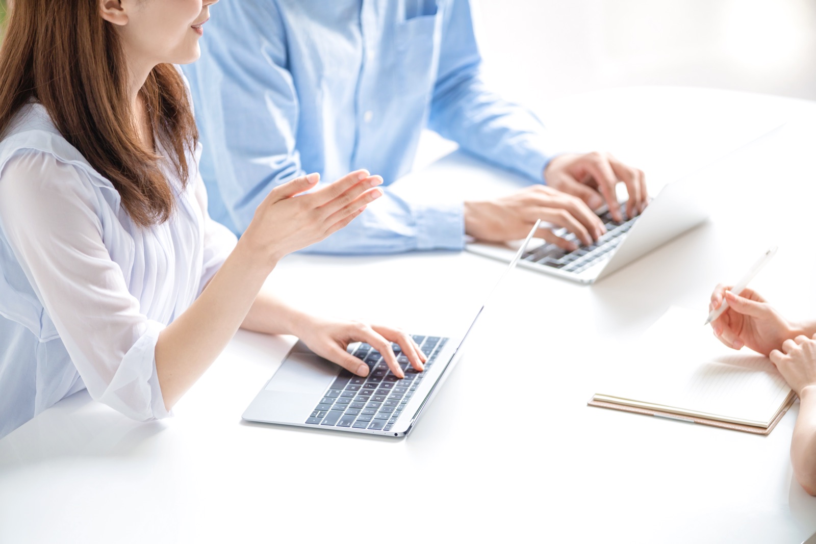 企業タイアップ事業の打ち合わせ風景
